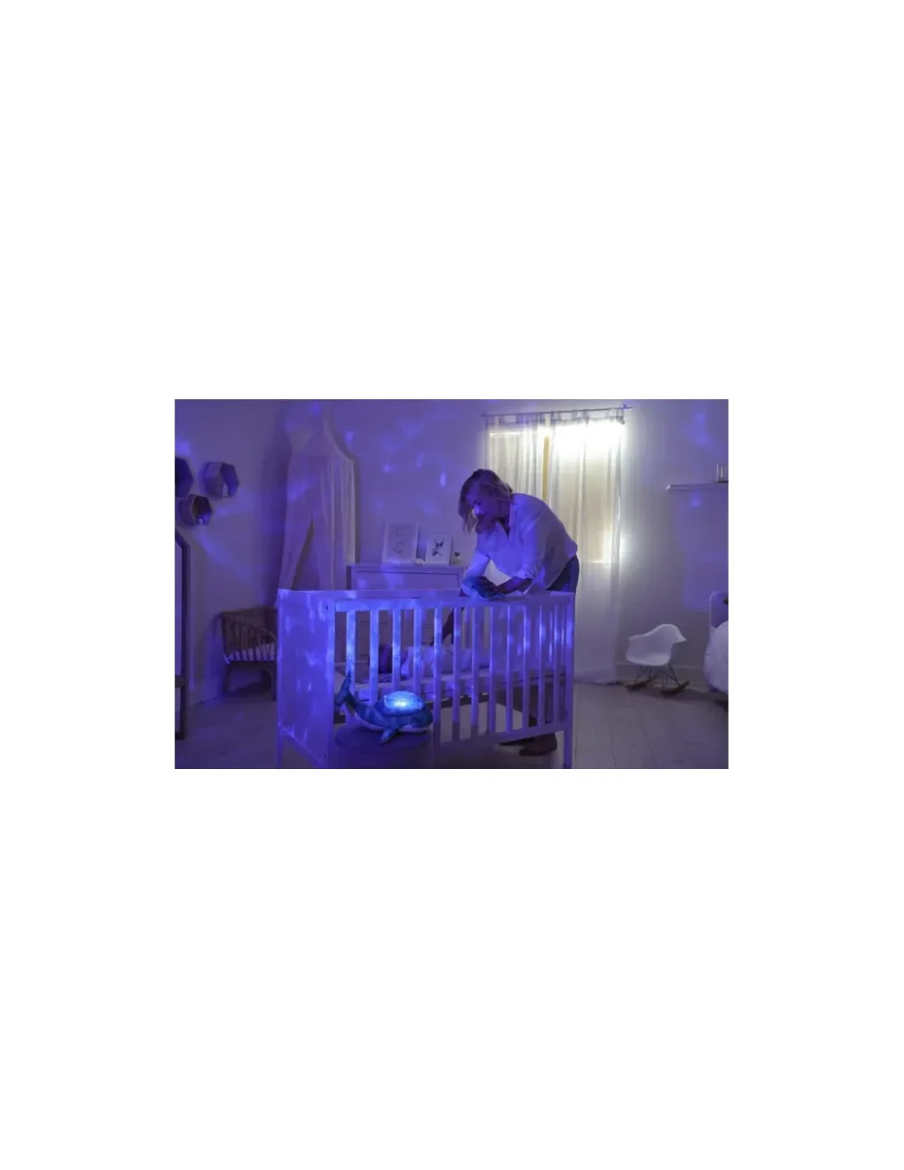 Cloud b Tranquil whale blue family Peluche musicale à projections - Discount